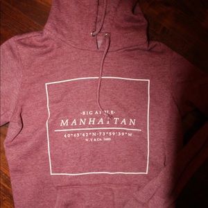 Maroon sweatshirt 😍